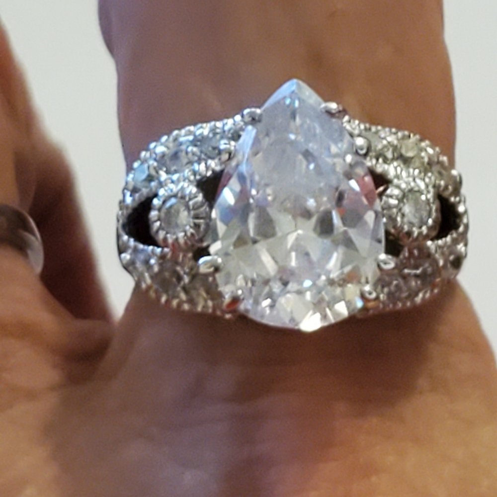 Sterling Silver Pear Shape Cz Ring